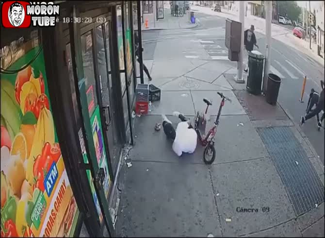 Video :Without a doubt, this is the world's lamest hitman